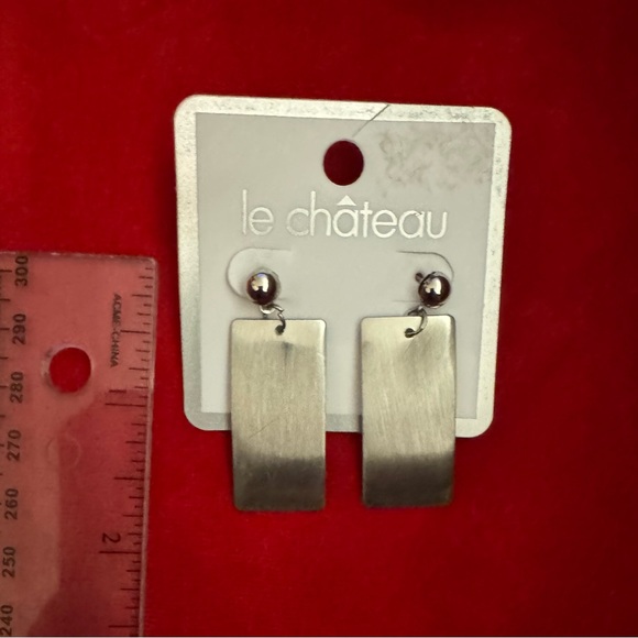 3 for $10 mix & match Brand new Le chateau silver toned earrings - Picture 7 of 7